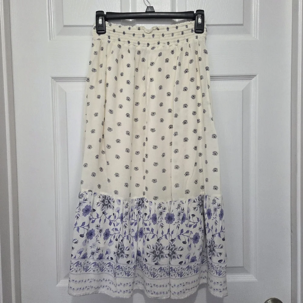 Old Navy San Francisco Cream Blue Floral Smocked Pull on Midi Skirt Size XS Boho - Picture 3 of 10